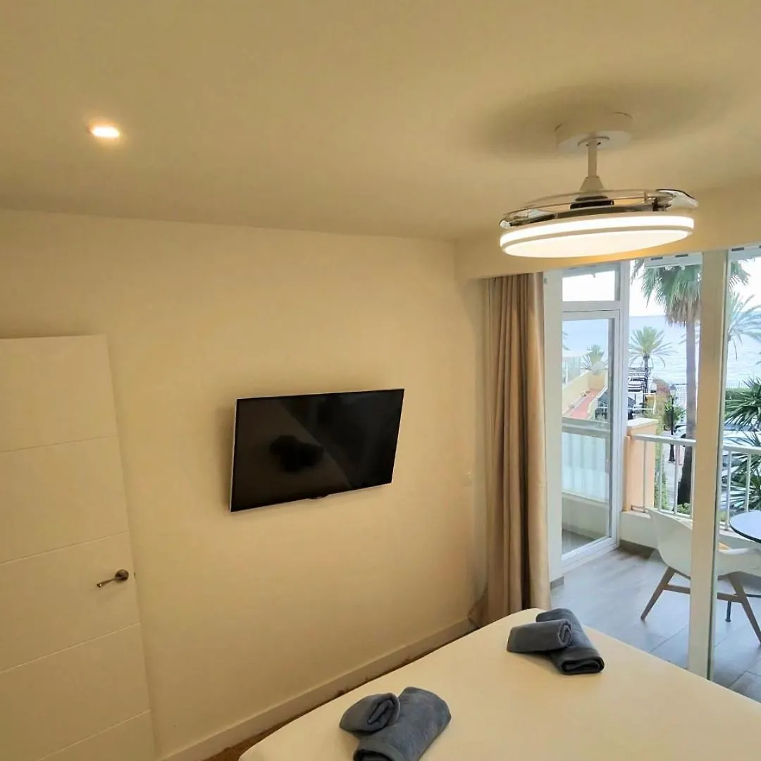 Appartement Sea View 2Br Beachfront & Cozy Balcony Marbellac